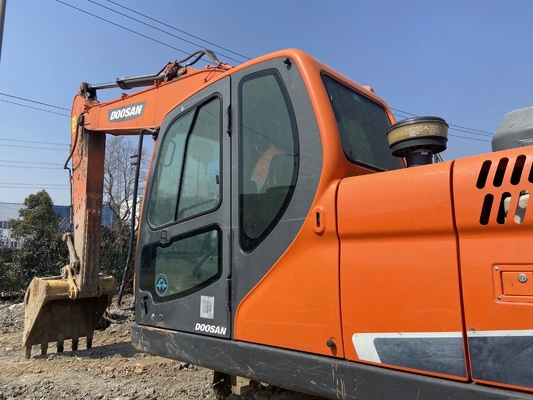 il secchio 1m3 ha utilizzato l'escavatore DX215 - 9 di Doosan per costruzione che schiaccia la demolizione