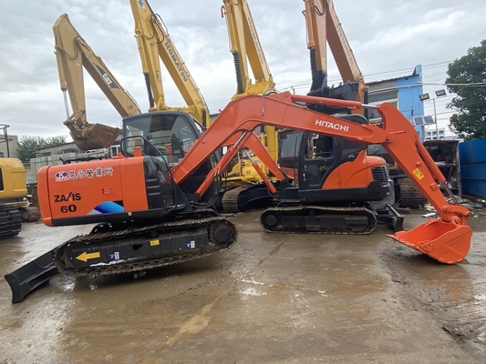 6 tonnellate originale giapponese usata Hitachi ZX60 escavatore con potenza del motore di 40.5 kW e capacità di 0.22m3 secchi