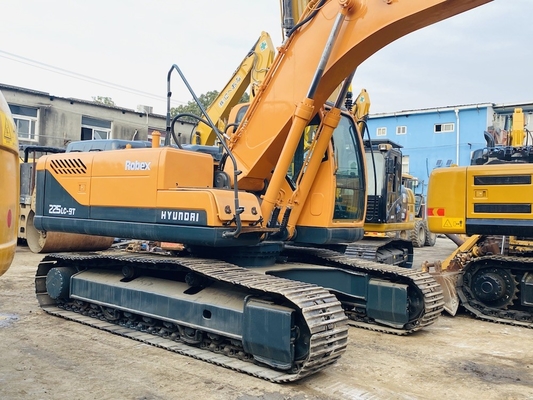 22 tonnellate originale giapponese di seconda mano Hyundai R225 Crawler Excavator con 112 kW di potenza del motore e 1,05 m3 di capacità del secchio
