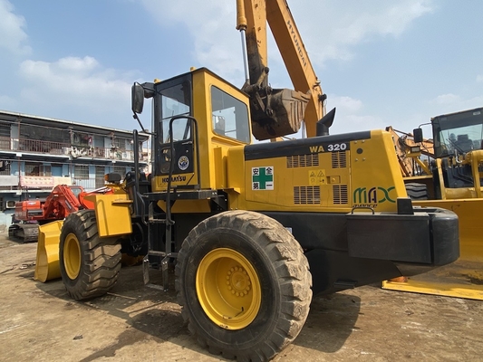 3-5 tonnellate di seconda mano Komatsu WA320-3 caricatore a ruote caricatore anteriore usato