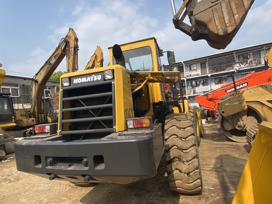 3-5 tonnellate di seconda mano Komatsu WA320-3 caricatore a ruote caricatore anteriore usato