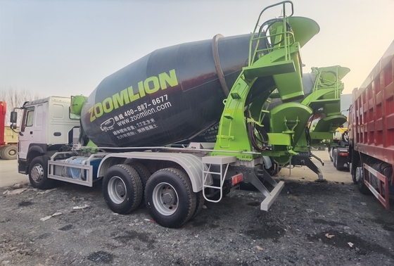 SINOTRUK HOWO di seconda mano Camion per la miscelazione del calcestruzzo 6x4 380 CV Camion per la miscelazione del calcestruzzo usato