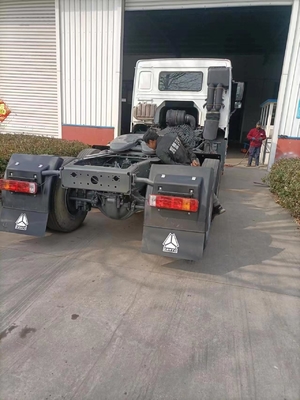 Usato Sinotruk Howo 371hp Camion Tractor Trailer Head 6x4 In vendita