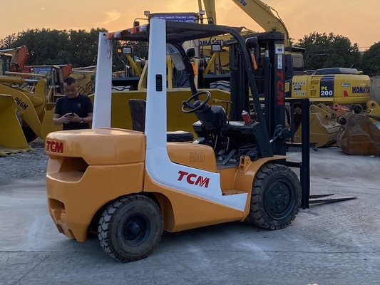 TCM FD30T6 diesel usato per carrelli elevatori in buono stato